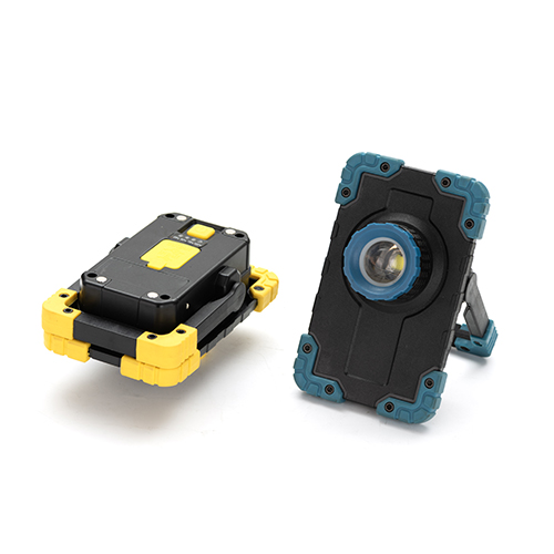 Zoom in & Out Work Lamp